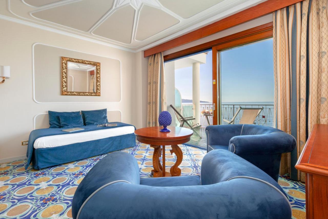 Alimuri Bay Resort Meta Ngoại thất bức ảnh