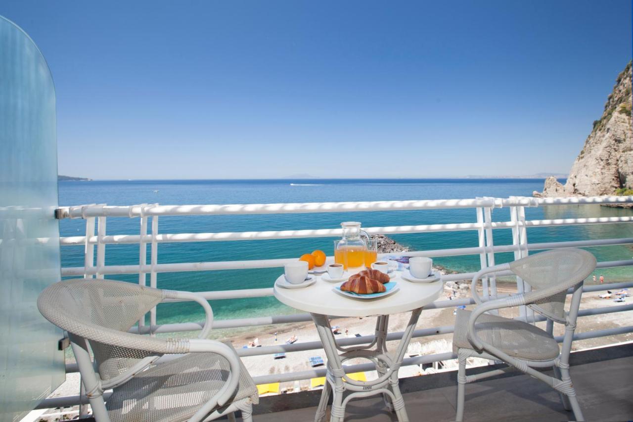 Alimuri Bay Resort Meta Ngoại thất bức ảnh