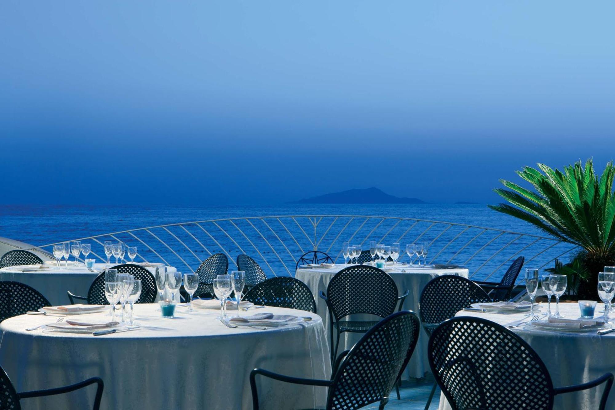 Alimuri Bay Resort Meta Ngoại thất bức ảnh