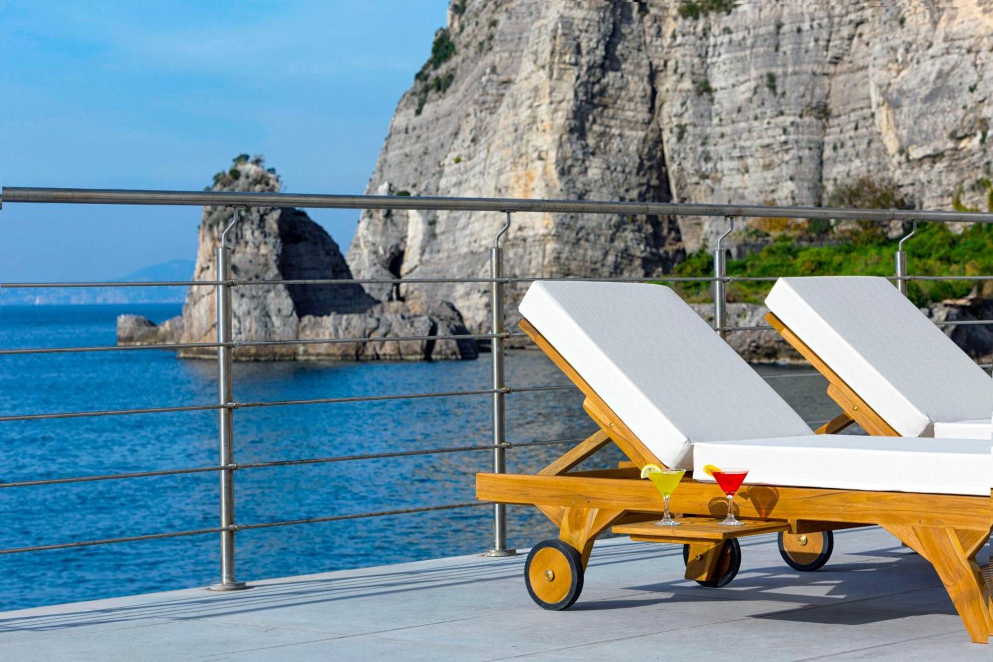 Alimuri Bay Resort Meta Ngoại thất bức ảnh